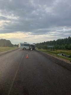 ДТП в Волжском: Водитель на VW Jetta столкнулся с автобусом