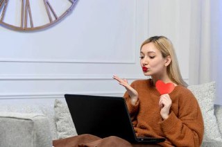 Госдума требует обязательной верификации пользователей сервисов знакомств в России